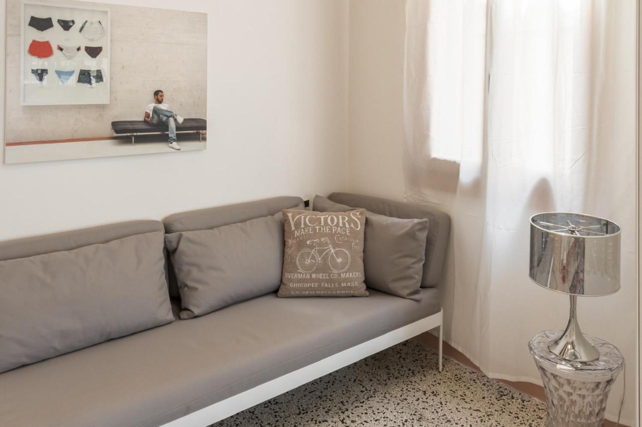 Accademia Charm Apartments By Wonderful Italy Венеція Екстер'єр фото