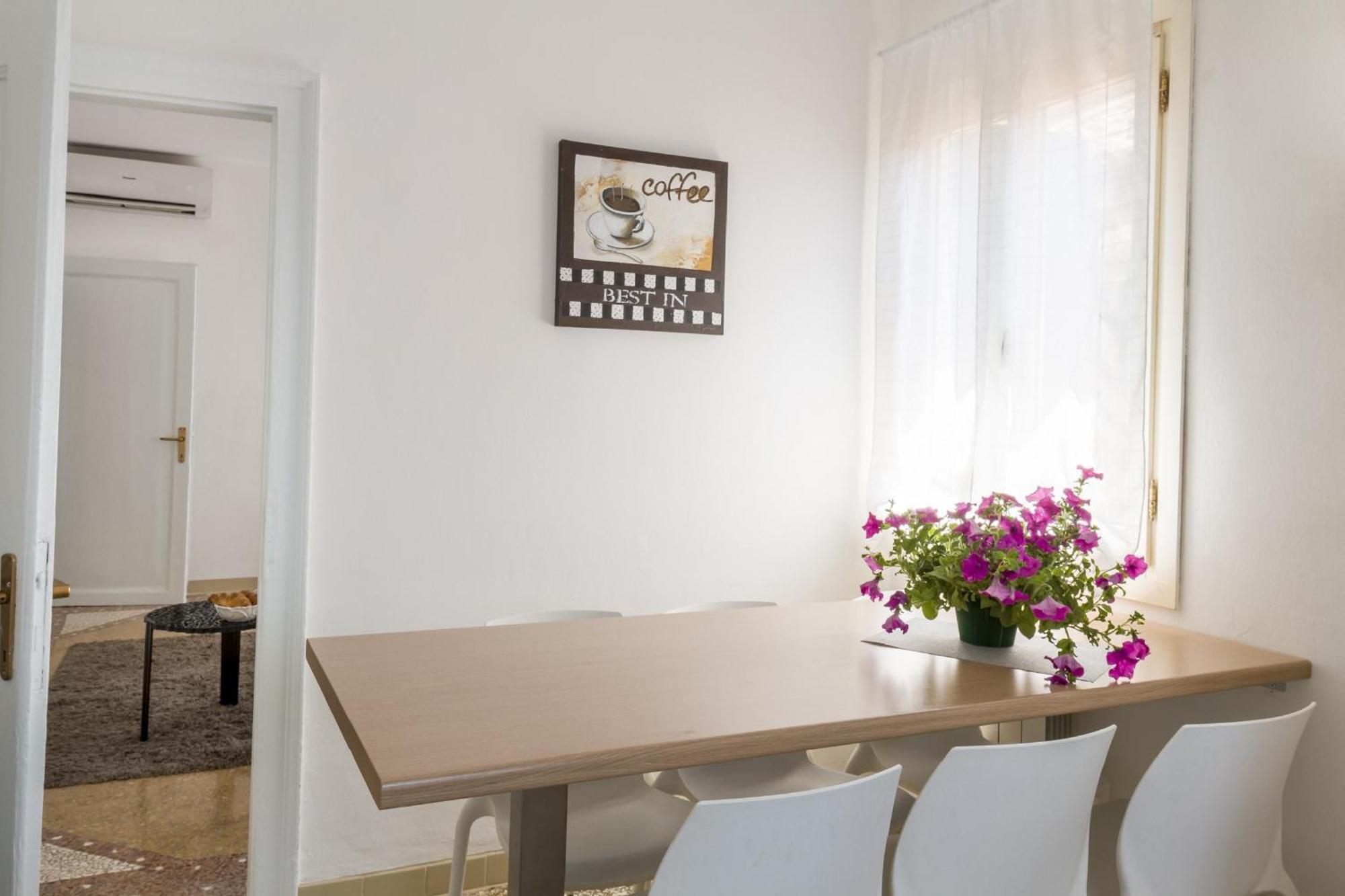 Accademia Charm Apartments By Wonderful Italy Венеція Екстер'єр фото